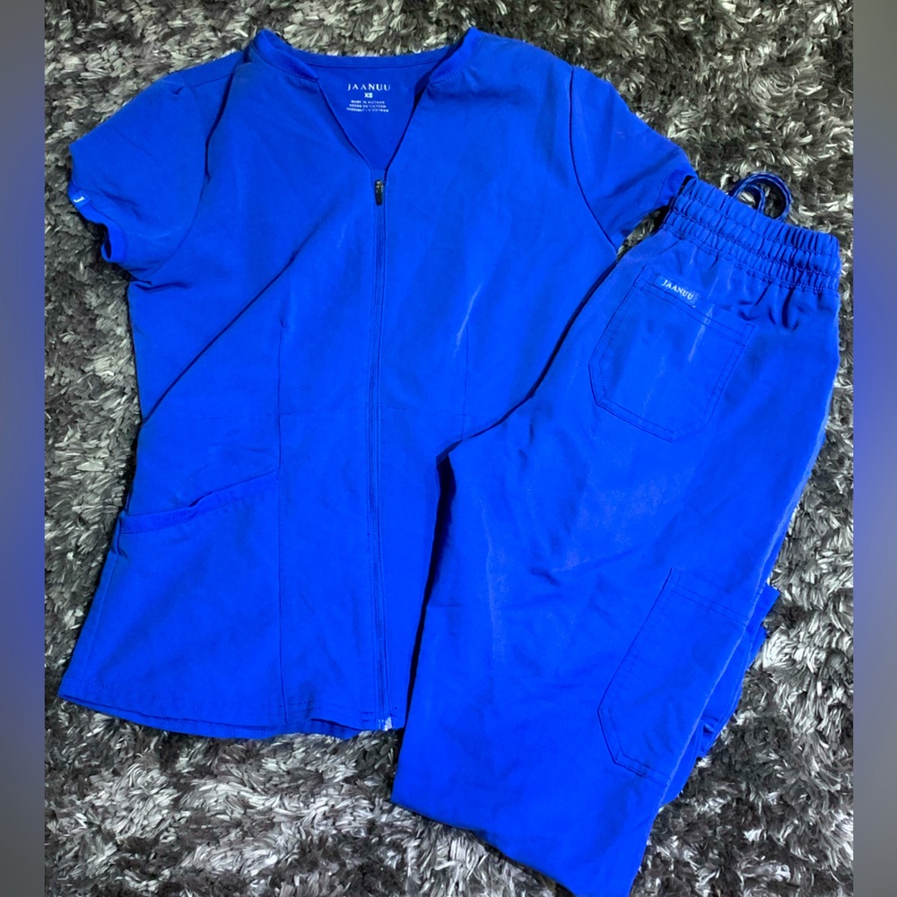 Jaanuu Scrub Set- Royal Blue EUC